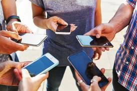 Science teacher and community members lobby NCSD for strict phone ban policy
