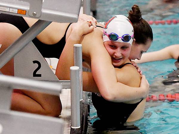 Barton sets new school record in Newton’s wins over Boone, Carroll