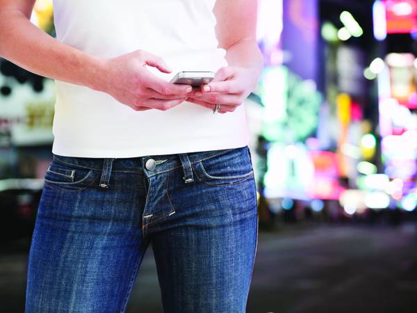 Fraudulent text messages target recipients with false claims of unpaid tolls or traffic violations