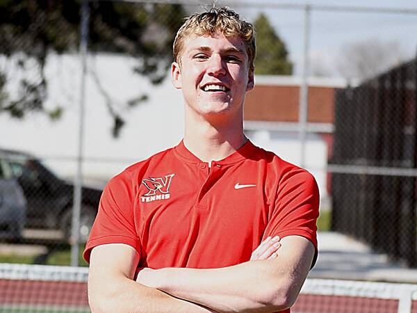 Grinnell edges Newton boys in non-conference tennis matchup