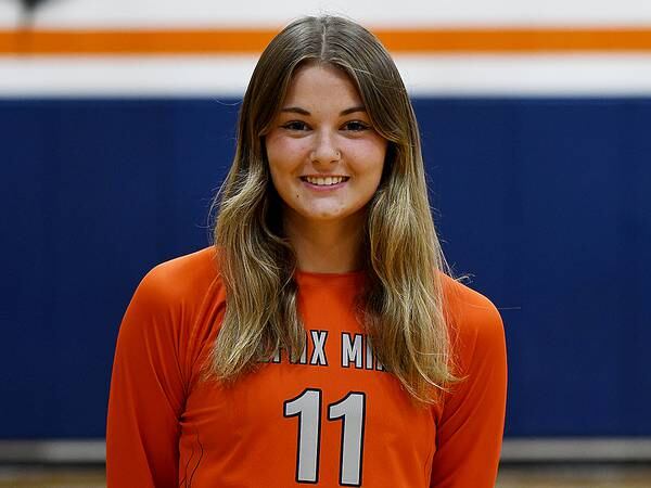 C-M volleyball falls to HLV in SICL tilt
