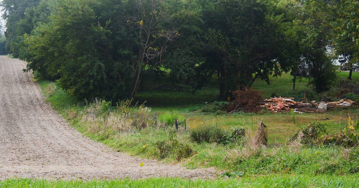 Supervisors seek other surveyor for vacation of right-of-way in Newburg