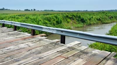 Jasper County approves removal of Iowa Street bridge despite protests