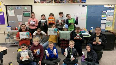 PCE 5th grade receives $250 grant and help children in shelter