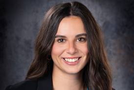 Lauren Zaabel earns certificate