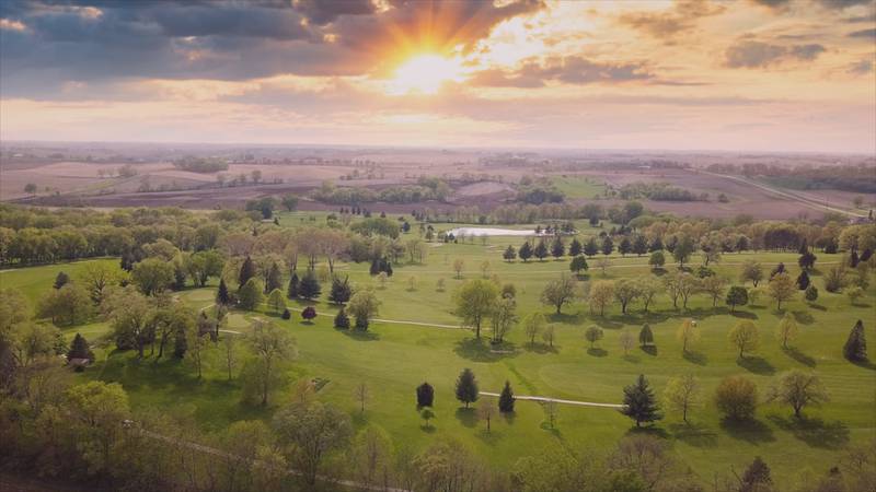 Due to the 2020 derecho and 2022 tornado, there are still damaged trees in a number of city parks. The Newton City Council voted this week to remove 21 trees at Westwood Golf Course.