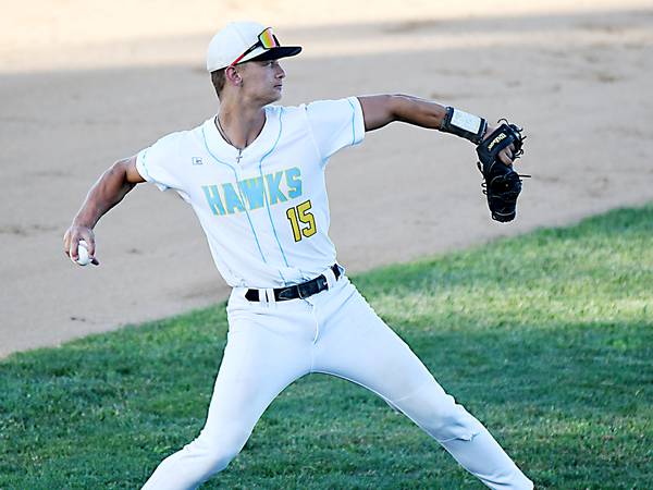 L-S baseball uses big inning to down PCM