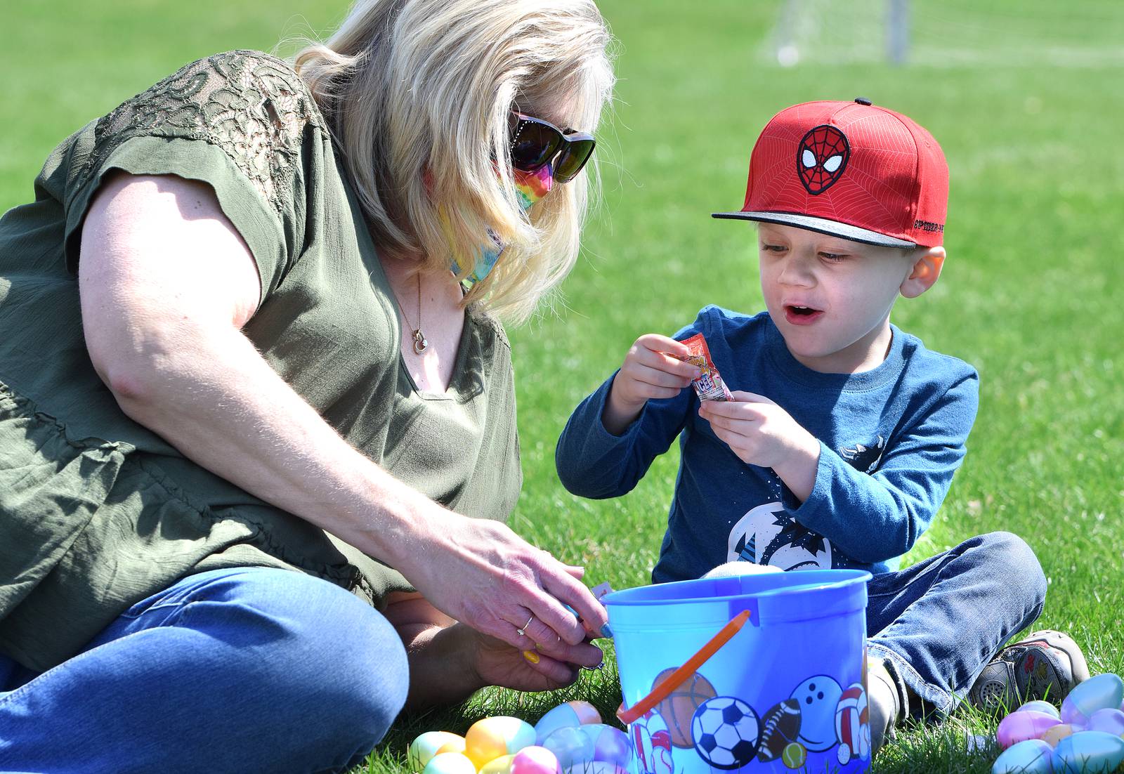 Photos YMCA & HyVee Easter Egg Hunt 2021 Newton Daily News