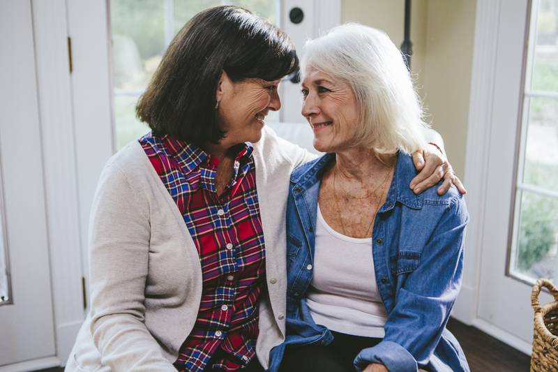 Holidays can be stressful and overwhelming, both for caregivers and people with dementia needing care. But by planning ahead, it’s possible to create a joyful time for everyone.
