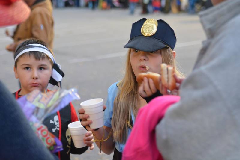 Newton Y hosts annual trickortreat event Newton Daily News