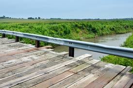 ‘We need a second access’: Neighbors offer alternatives to removing Iowa Street bridge