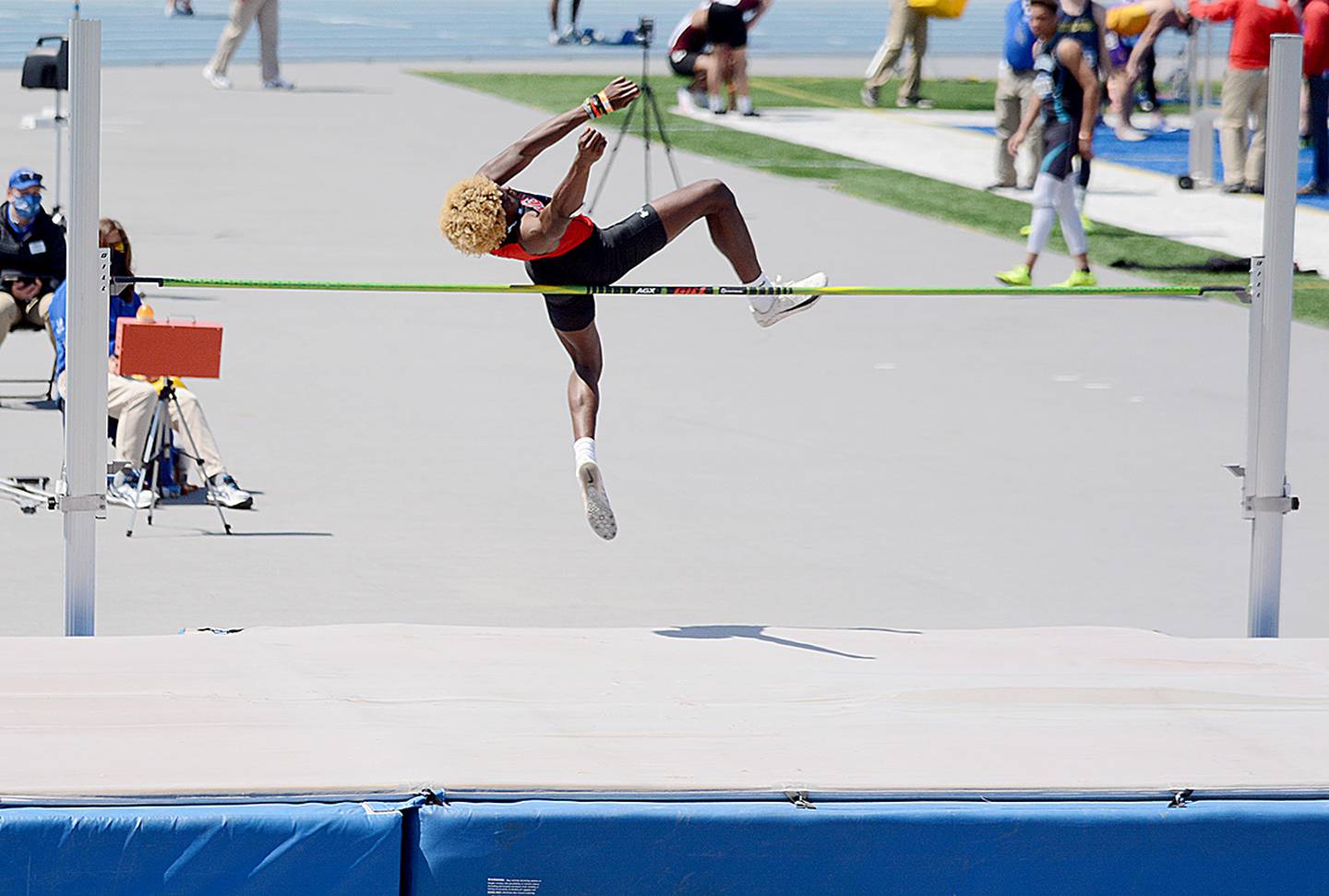Newton’s MaceMaynard leads area athletes in Drake Relays qualification Newton Daily News