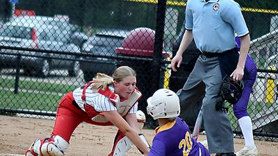 Newton softball edges Fort Madison in Iowa City