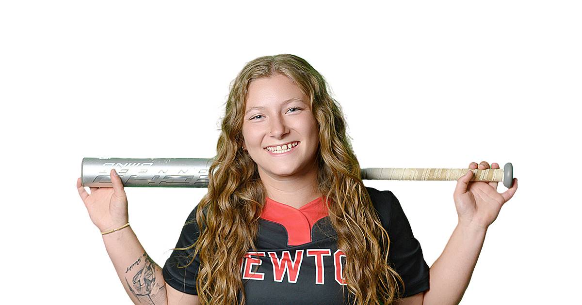 Newton softball hammers Des Moines East to end skid