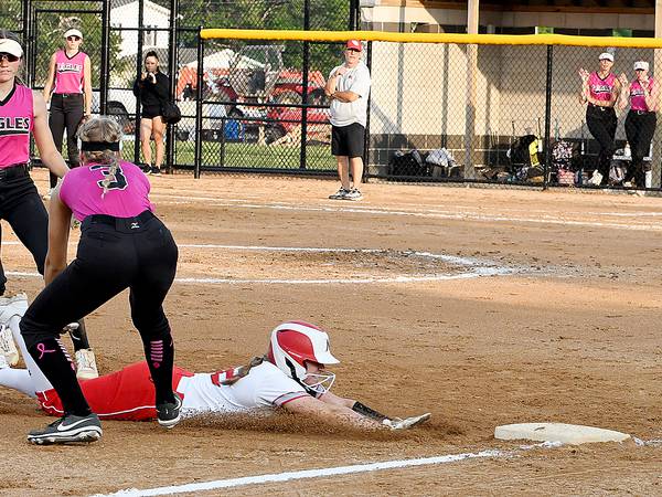 Big inning lifts Newton softball to win over Pella Christian