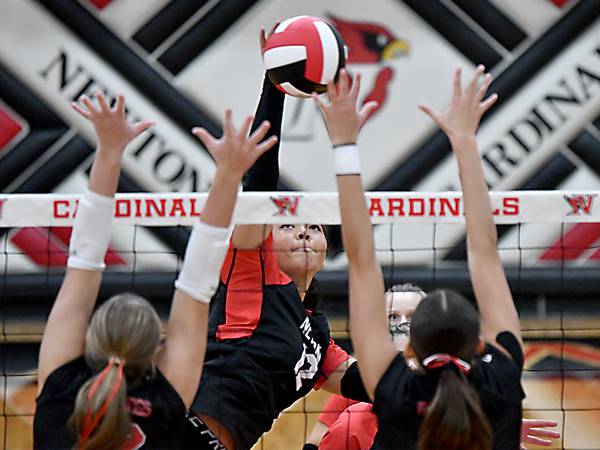 Fourth-ranked DCG spoils Newton volleyball’s Senior Night