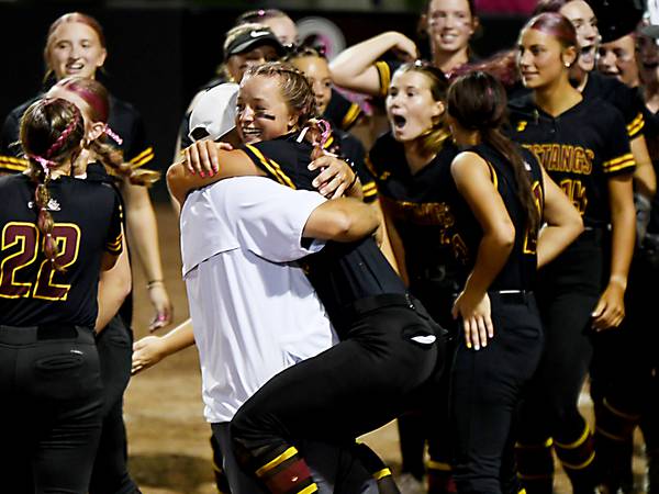 Winters’ clutch hit powers PCM softball to walk-off win over West Liberty