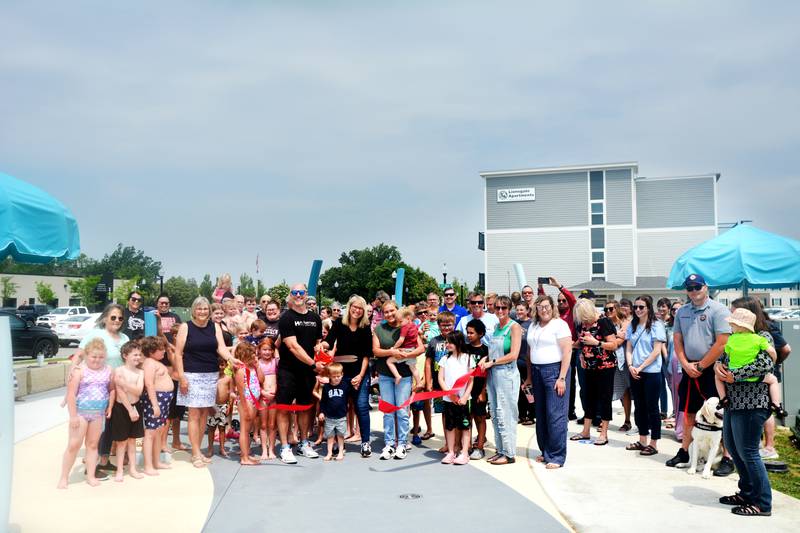 The Greater Newton Area Chamber of Commerce, Newton Main Street and the City of Newton held a ribbon cutting ceremony for the new splash pad on June 6.