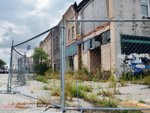 Newton officials encourage citizens to sign city’s petition requesting judge uphold demo of damaged building