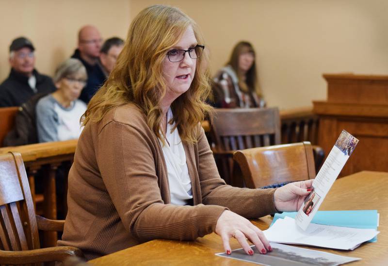 Sue Ponder, director of the Prairie City Public Library, speaks with the Jasper County Board of Supervisors on Jan. 3 in the county courthouse.