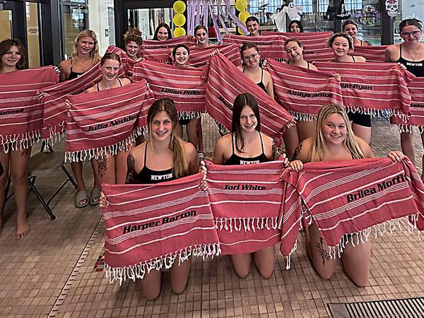 Newton girls win fifth straight LHC title