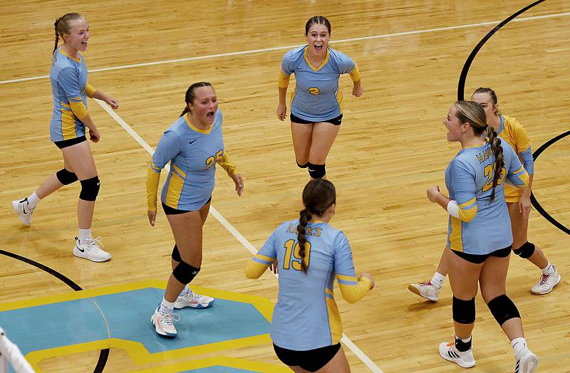 Lynnville-Sully volleyball team