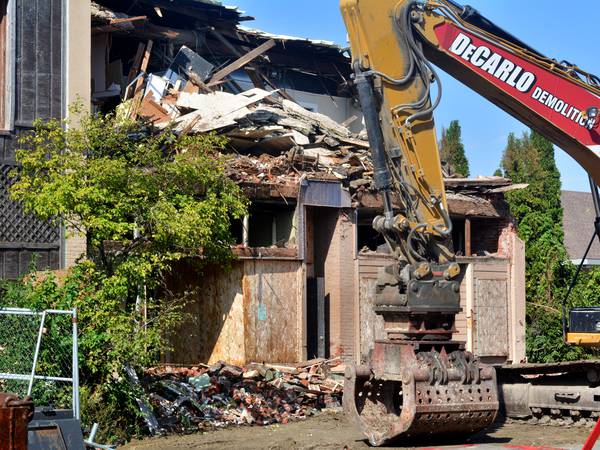 Chiropractic clinic owners worry demolition of ‘derecho building’ could harm their downtown property