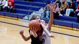 Cardinal boys open conference season with road loss to Indianola