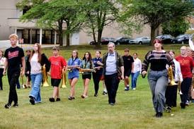 Former school board member urges Newton to reexamine cellphone ban for marching band students