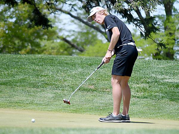 Season-best score helps Newton boys climb conference standings