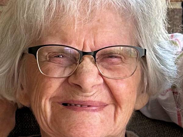 Betty June Vogelaar