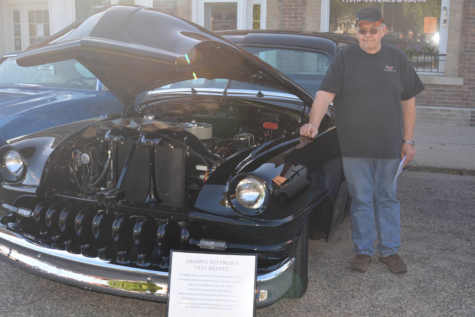 Monroe car show draws hundreds to town square Newton Daily News