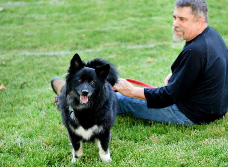 Dueling Fiddles, a Des Moines-based group featuring Hanna Wolle and Geneviève Gros-Louis Salamone, performed Thursday, June 8 as part of the Maytag Bowl Summer Concert Series in Newton.