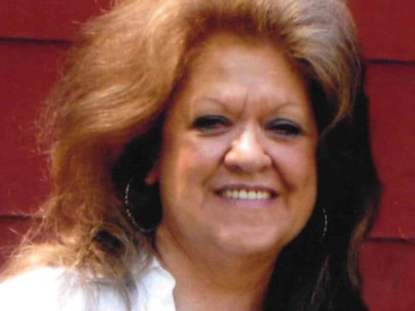 Carolyn Janett Hoskins