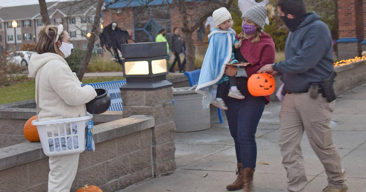Halloween Spirit Newton Public Library hosts trick or treat event