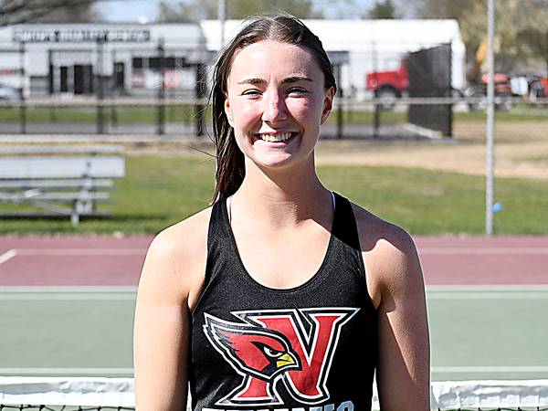 Newton girls tennis falls to conference rivals Pella, Indianola