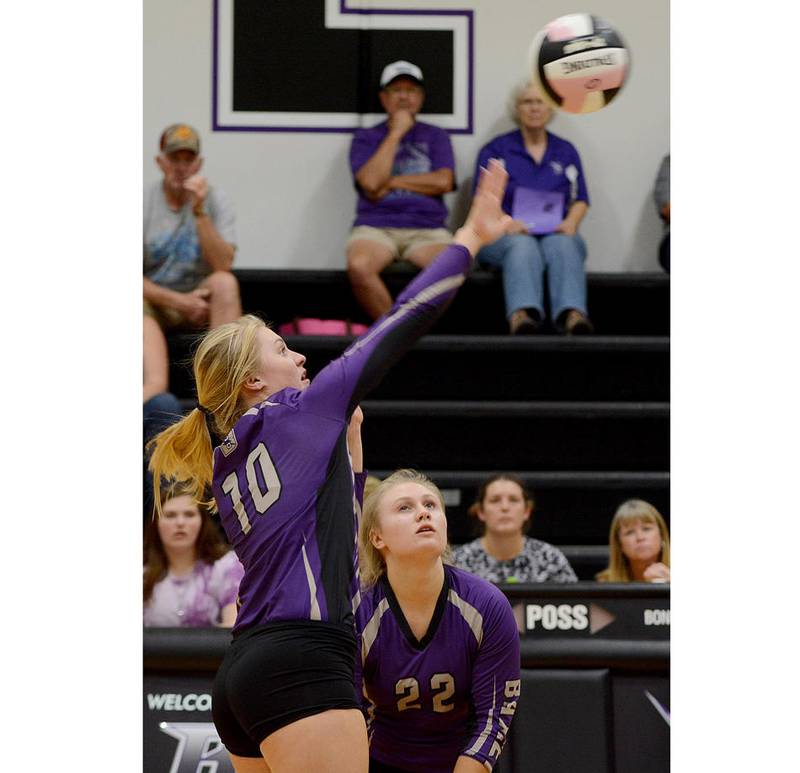 Baxter volleyball records two Iowa Star Conference victories Newton