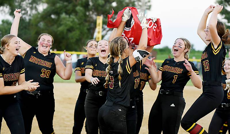 PCM softball team