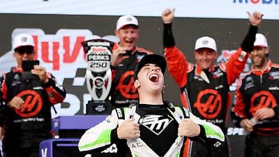 Mayer goes back-to-back in Hy-Vee Perks 250