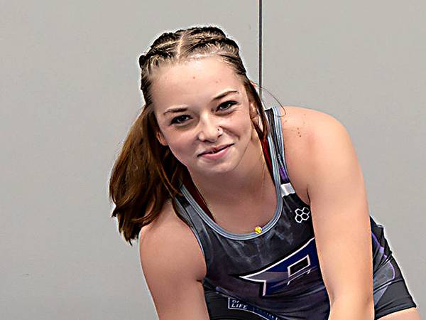 Jochems leads Baxter wrestlers at Midland Girls Invitational