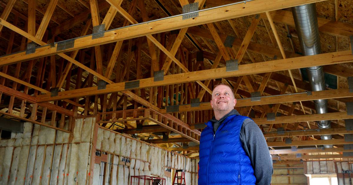 Newton prepares staffing, golf simulators and furniture for Westwood Clubhouse