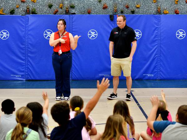 NASCAR driver pays a visit to Thomas Jefferson Elementary