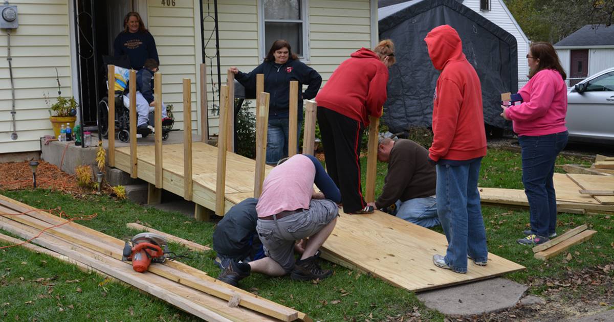 Volunteers answer the call for wheelchair bound child Newton Daily News