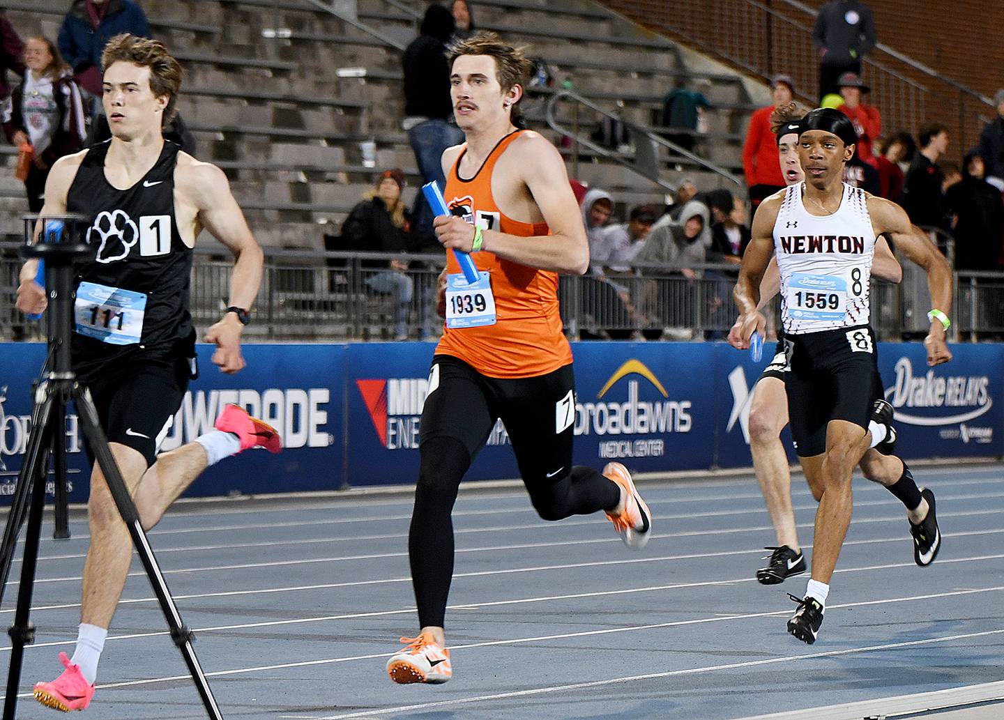 Newton boys move up in 4x400 relay at Drake Relays Newton Daily News