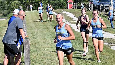 L-S girls edge Collins-Maxwell in battle of ranked teams at Center Grove Orchard