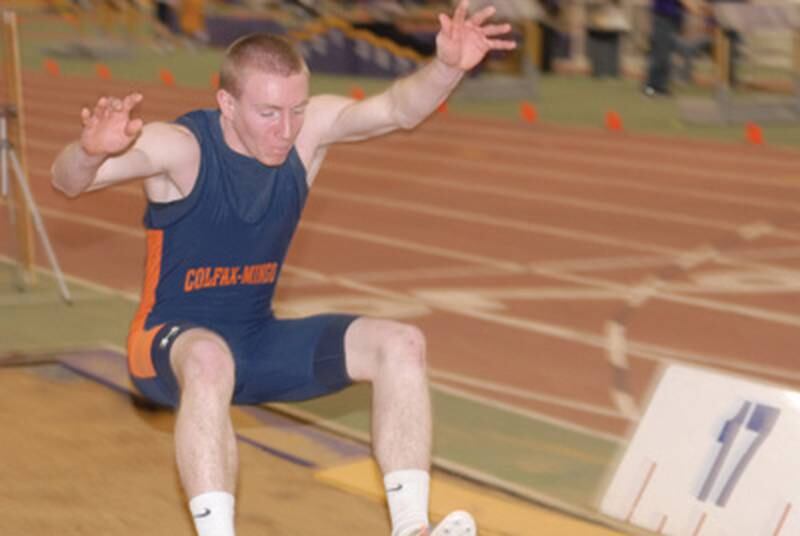 Cardinals, Tigerhawks light up Dickinson Relays Newton Daily News