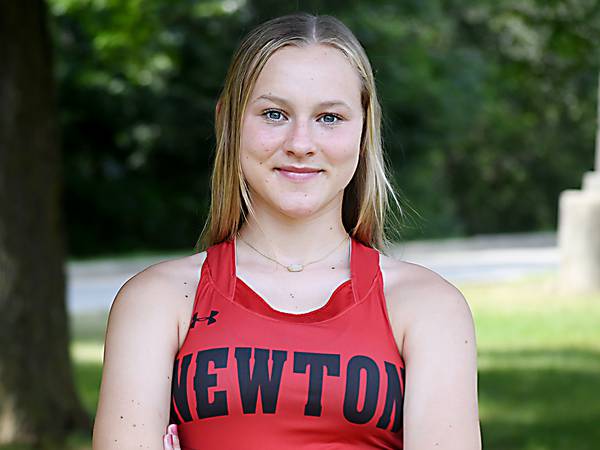 Sorensen, Muckler lead Newton girls to top-10 finish at Forest Park XC Festival