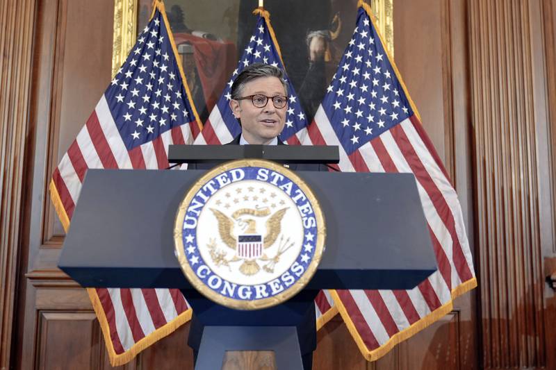 Government funding plan collapses as Trump makes new demands days