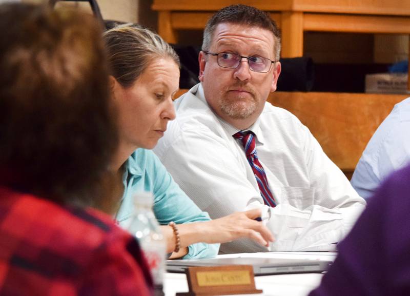 Newton Superintendent Tom Messinger gives an enrollment update during a past school board meeting.