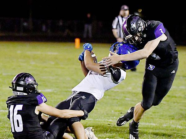 Baxter football cruises past Twin Cedars